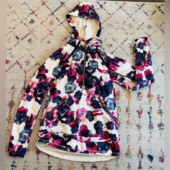 Lululemon Jacket Size 4 - Picture 1 of 1